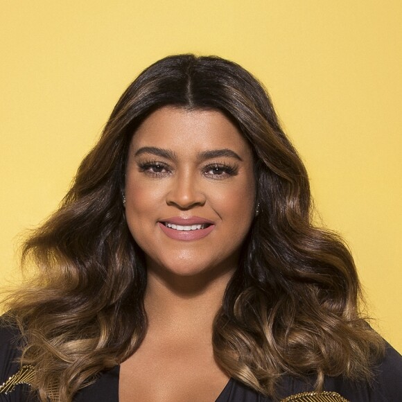 Preta Gil se define uma mulher de batalha, em entrevista ao Purepeople: 'Venço e passo por cima'