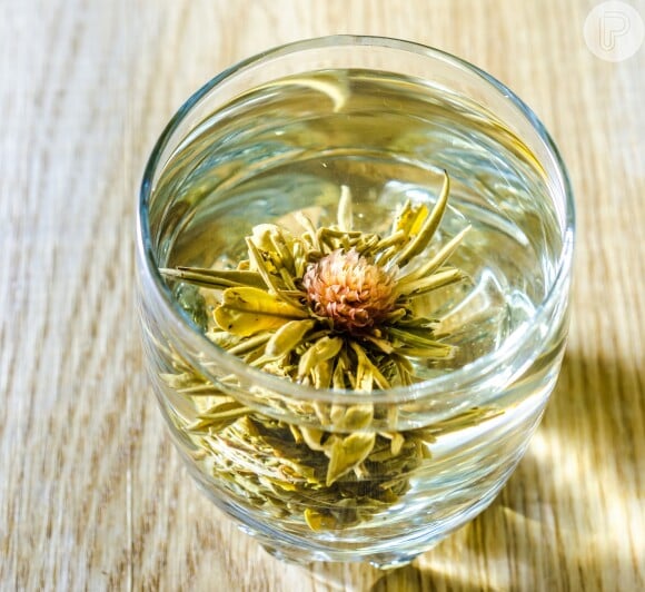 O chá de Lótus ajuda o organismo a tratar doenças. Ele regulação a frequência cardíaca e pressão arterial