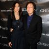 Após uma separação conturbada com Heather Mills, Paul McCartney se casou com a empresária americana Nancy Shevel, em 2011, com que está atualmente