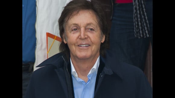 Paul McCartney completa 72 anos após adiar shows da turnê devido a uma infecção