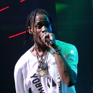 Travis Scott deu à namorada, Kylie Jenner, uma Ferrari LaFerrari, modelo raro que teve apenas 500 unidades produzidas