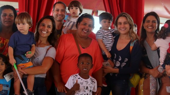 Fernanda Gentil, Sheron Menezzes e mães famosas levam filhos ao circo. Fotos!