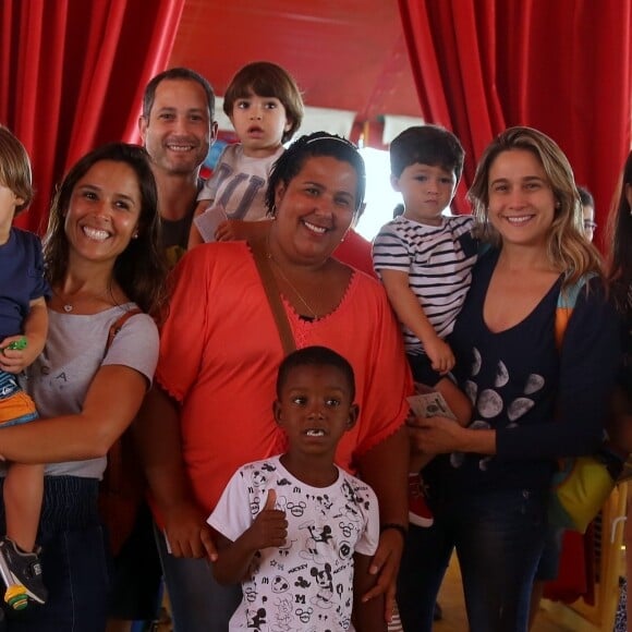 Fernanda Gentil conferiu o Parque Patati Patatá Circo Show com o filho caçula, Gabriel de 2 anos, no domingo, 25 de fevereiro de 2018