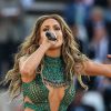 Jennifer Lopez embarca para Los Angeles após se apresentar na abertura da Copa, em São Paulo