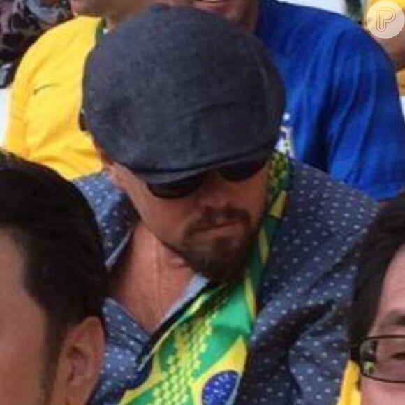Leonardo Di Caprio assiste ao jogo do Brasil e Croácia na arquibancada em São Paulo; ator voltou ao Rio após a partida