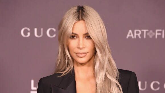 Kim Kardashian mostra rosto da 3ª filha com Kanye West: 'Baby Chicago'. Veja!