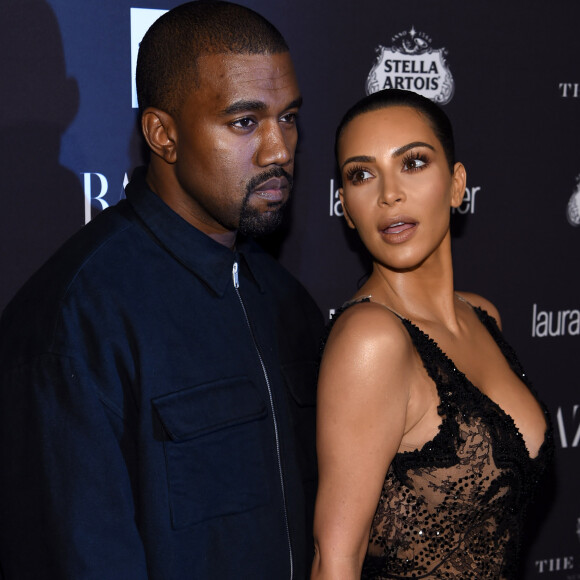 Kim Kardashian mostra rosto da 3ª filha com Kanye West em foto no Instagram