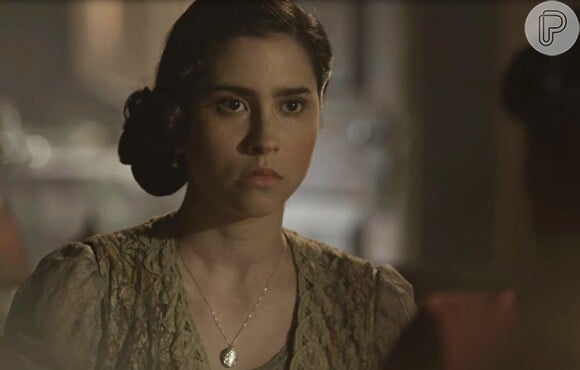 Na novela 'Tempo de Amar', Tereza (Olivia Torres) sairá de casa e deixará Delfina (Letícia Sabatella) morando sozinha