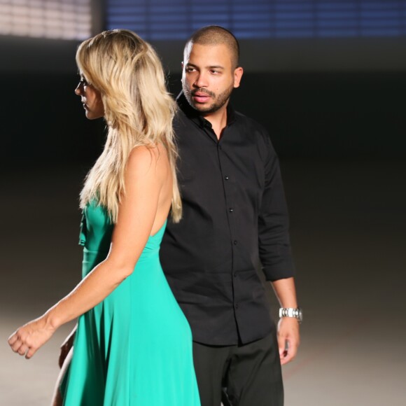 'Tentei a sorte de convida-la pra esse videoclipe, pois pra mim ela representa perfeitamente essa mulher da qual estou falando na letra', disse Projota sobre Paolla Oliveira