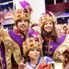 Caio Castro e a namorada, Mariana D'Ávila, desfilaram pela Águia de Ouro no carnaval