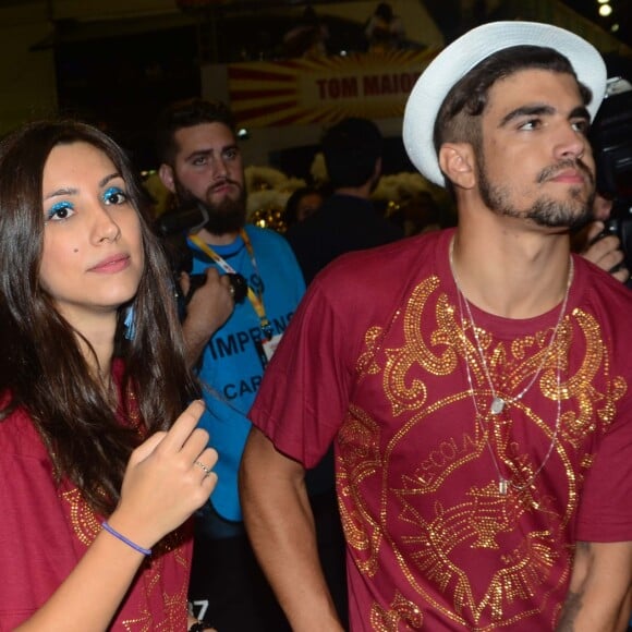 Caio Castro e a namorada, Mariana D'Ávila, foram clicados pela primeira vez juntos em novembro. Neste carnaval, desfilaram pela Águia de Ouro em São Paulo