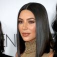A técnica strobing substituiu o contorno e até a Kim Kardashian, maior adepta a antiga tendência, já está usando o novo estilo