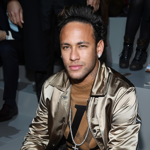 'Pode ser que ele se apresente a nós com dois, três, quatro ou cinco jogos pelo PSG. Digo sem problema nenhum que isso para nós é até bom, já que ele não irá se apresentar com uma carga alta de jogos. Fisiologicamente ele provavelmente estará muito bem, e acreditamos que psicologicamente também', disse o profissional