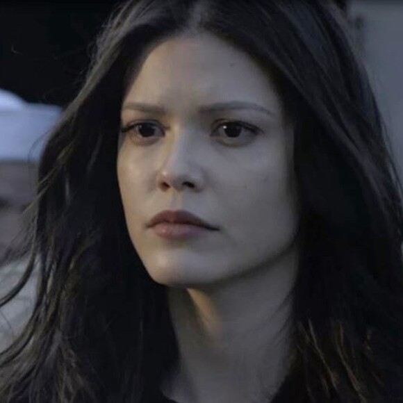 Maria Vitória (Vitória Strada) rejeita reconciliação com Inácio (Bruno Cabrerizo) acreditando estar viúva de Vicente (Bruno Ferrari), no final da novela 'Tempo de Amar'