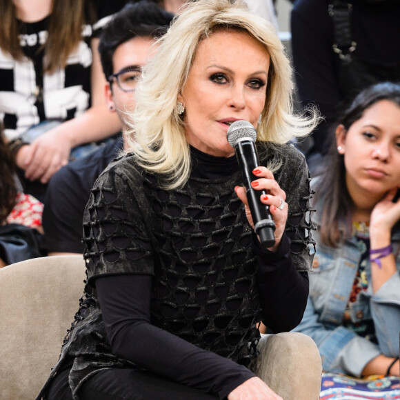 'Quando comecei lá na TV Tupi (em 1977, aos 28 anos), sofri preconceito, sim. Era uma TV totalmente diferente desta com os executivos de hoje', conta Ana Maria Braga