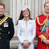 Kate Middleton esbanja bom humor ao lado dos príncipes William e Harry