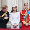 Kate Middleton celebra o aniversário da rainha Elizabeth II e se diverte na cerimônia oficial (14 de junho de 2014)