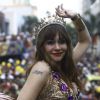 Alessandra Negrini exibe boa forma aos 47 anos no Carnaval de 2018
