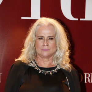 'O casamento não é indispensável', diz Vera Holtz