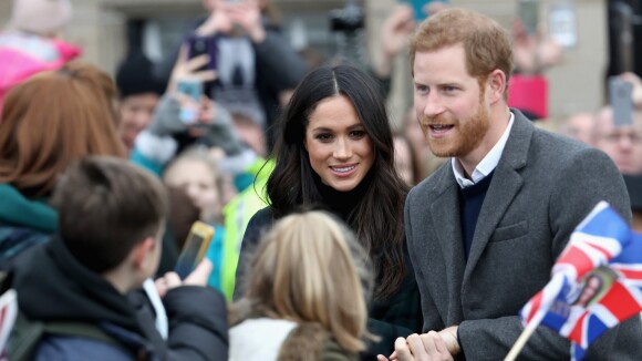 Príncipe Harry e Meghan Markle convidam 'plebeus' para casamento:'2.640 membros'