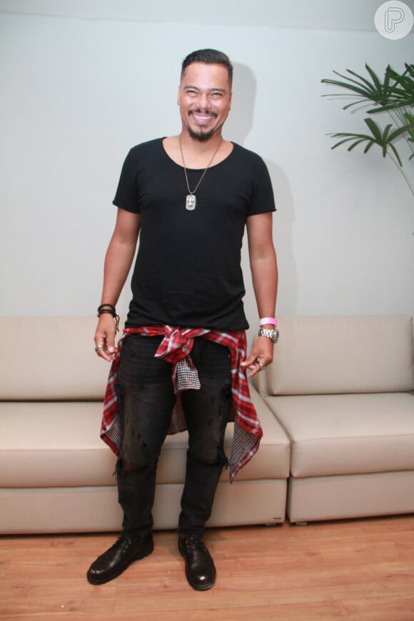 Bruno, vocalista da banda Sorriso Maroto, prestigiou o show da dupla Jorge e Mateus 