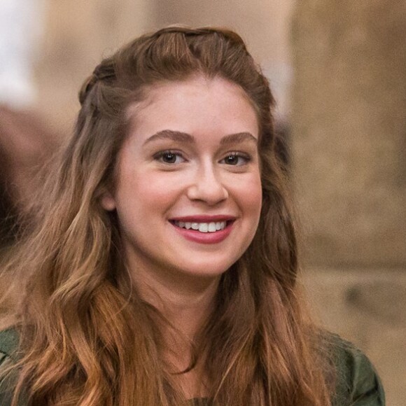 Marina Ruy Barbosa mostrou em seu Instagram Stories neste sábado, 3 de março de 2018, os bastidores da novela 'Deus Salve o Rei'