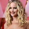 Jennifer Lawrence usa cabelo ondulado na 90ª edição do Oscar, realizada no Teatro Dolby, em Los Angeles, na Califórnia, na noite deste domingo, 4 de março de 2018
