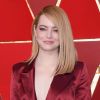O batom pêssego de Emma Stone usado no Oscar 2018 é uma das tendências em alta de maquiagem