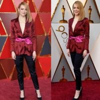 Emma Stone surpreende e aposta em blazer e calça para o Oscar 2018. Fotos!