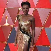 Lupita Nyong'o aposta em look brilhoso com inspiração africana no Oscar 2018