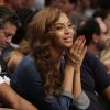 Beyoncé doa R$ 280 mil para projeto que vai criar uma incubadora para tentar salvar bebês que estão abaixo do peso, em 16 de junho de 2014