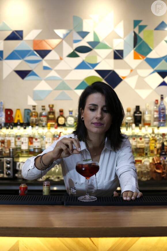 Jessica Sanchez já foi eleita a melhor bartender da América Latina e hoje está à frente de seu próprio bar, o Vizinho Gastrobar, no Rio de Janeiro