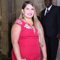 Marília Mendonça usa look vermelho para casamento do sertanejo Matheus: 'Sou fã'