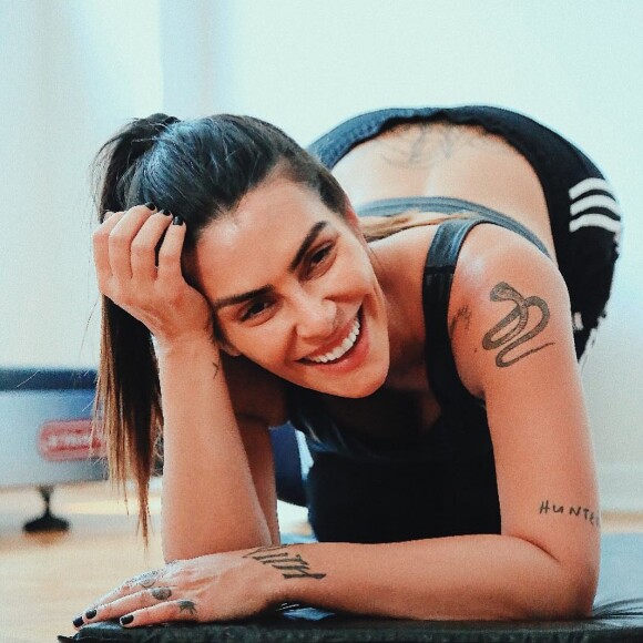 Cleo emagreceu 5 kg em dois meses após iniciar o projeto 'Seca Você' com Mayra Cardi
