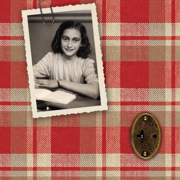 'O Diário de Anne Frank', de Anne Frank, é um relato real de uma adolescente judia que viveu momentos dramáticos e de medo com a família ao fugir dos perseguidores nazistas na Alemanha