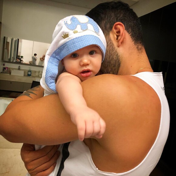 Gusttavo Lima disse que não consegue trocar fraldas do filho, Gabriel