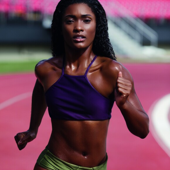Erika Januza é adepta da corrida: 'No começo, você logo está exausta. Dia após dia, vai evoluindo. Quando vê, já cumpriu o tempo previsto e ainda sobre pique para mais'