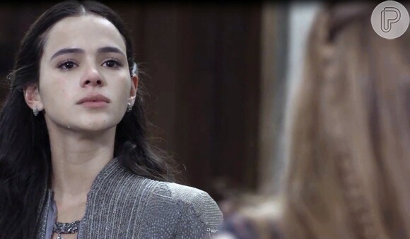 Catarina (Bruna Marquezine) se irrita ao receber visita de Rodolfo (Johnny Massaro) na novela 'Deus Salve o Rei': 'Não sei se estou num bom dia para visitas'