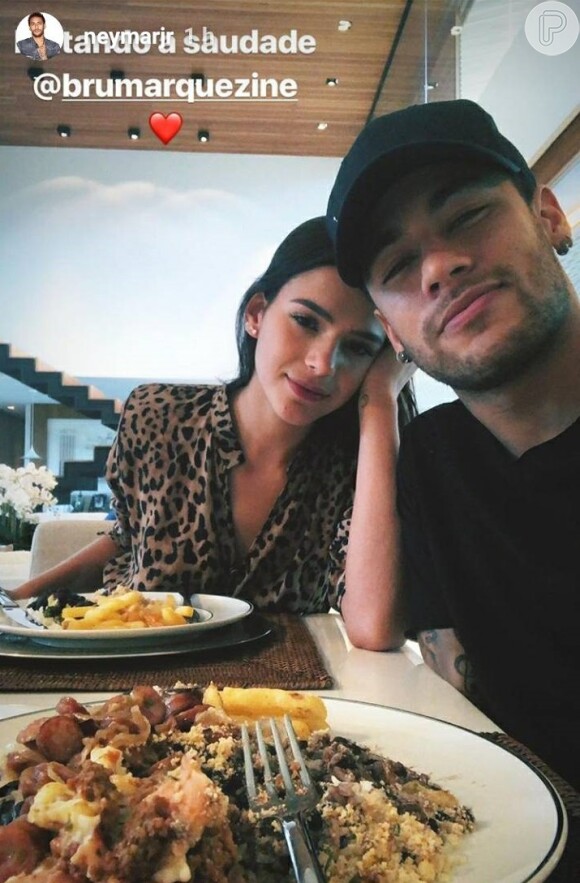 Bruna Marquezine viaja para Mangaratiba para se encontrar com o namorado, Neymar, em 10 de março de 2018