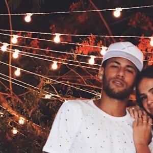 Bruna Marquezine e Neymar posaram juntos no Revéillon