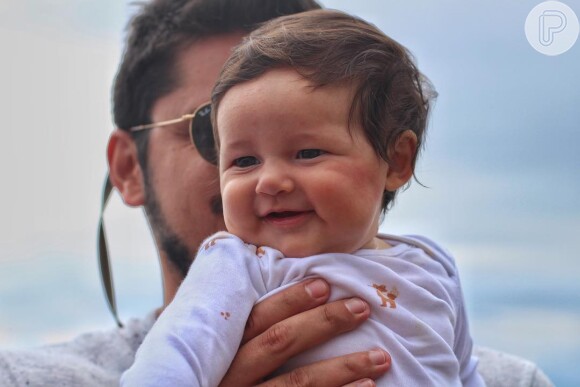 Filha de Bruno Gissoni e Yanna Lavugne, Madalena tem 9 meses
