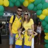 Famosos chegam ao Beach Park, em Fortaleza, antes de partirem para a Arena Castelão, onde vai acontecer o jogo Brasil x México, em 17 de junho de 2014