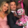 Giovanna Ewbank contou que o marido, Bruno Gagliasso, e a filha, Títi, têm ponto em comum: 'Gostam de casa cheia'