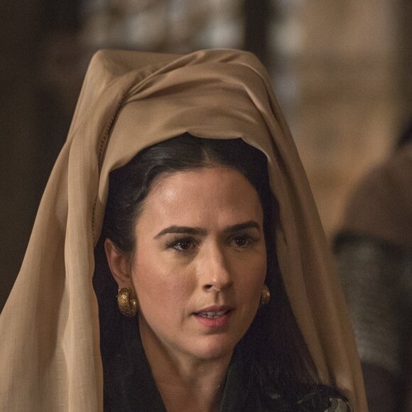 Lucrécia (Tatá Werneck) conta que vai se casar com Deus na novela 'Deus Salve o Rei': 'Descobri minha verdadeira vocação: irei para um convento'