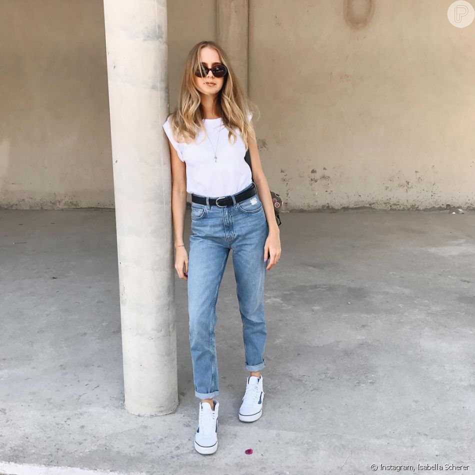 calça mom jeans com tenis