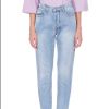 Na Shop2gether, a calça clara e de cintura alta da marca Mixed é vendida por R$ 650