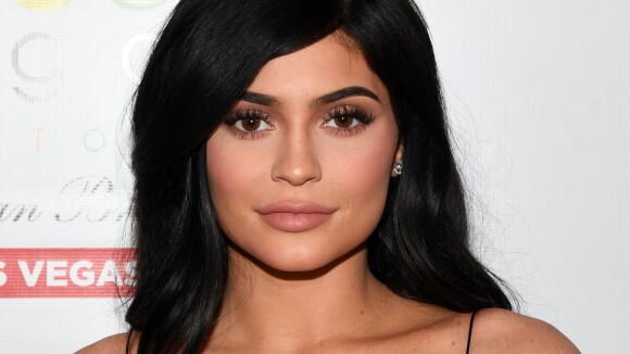 Kylie Jenner elogia atuação do namorado, Travis Scott, como pai: 'O melhor'