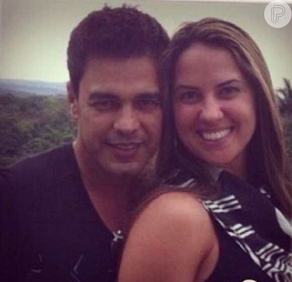 Zezé Di Camargo assumiu o namoro com Graciele Lacerda no dia 29 de maio de 2014