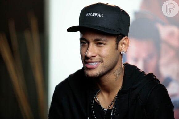 Previsão de recuperação de Neymar é até maio de 2018