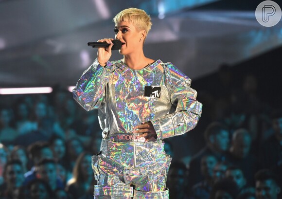 Os clipes da cantora Katy Perry são sucesso na internet
